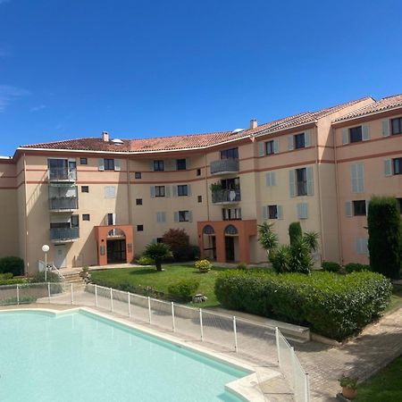 Residence Ste Croix Fréjus Buitenkant foto