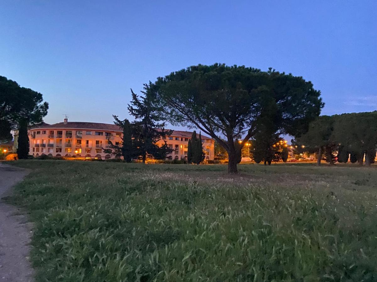Residence Ste Croix Fréjus Buitenkant foto